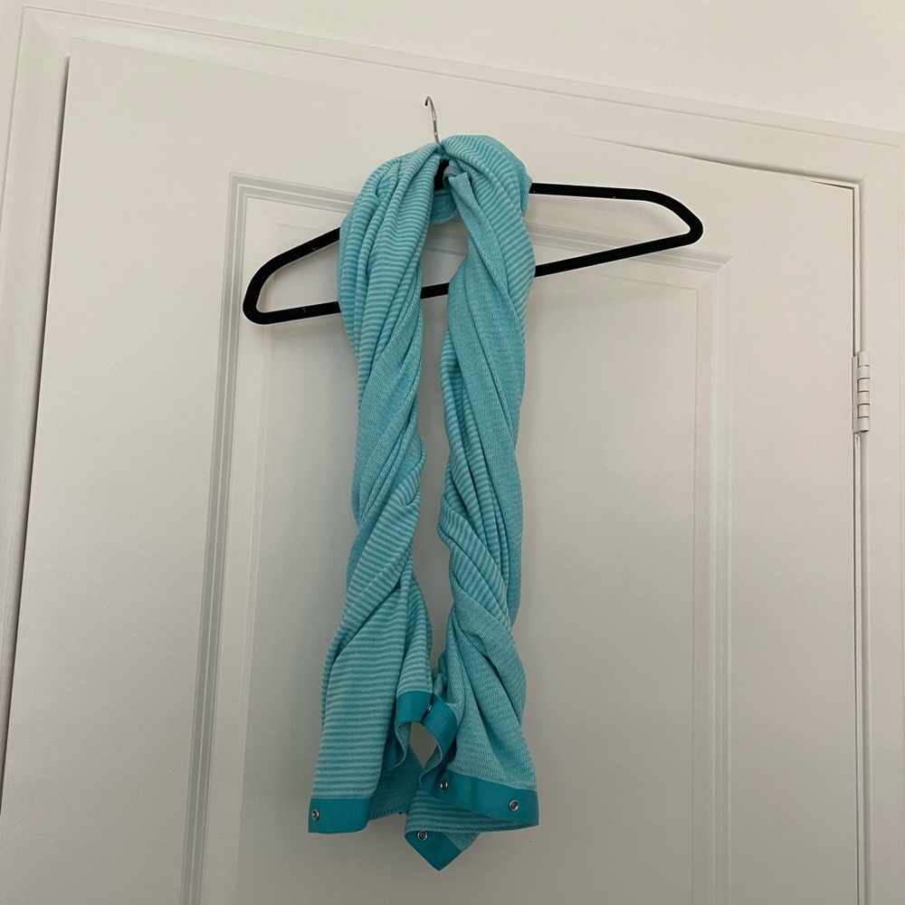 Lululemon Vinyasa scarf